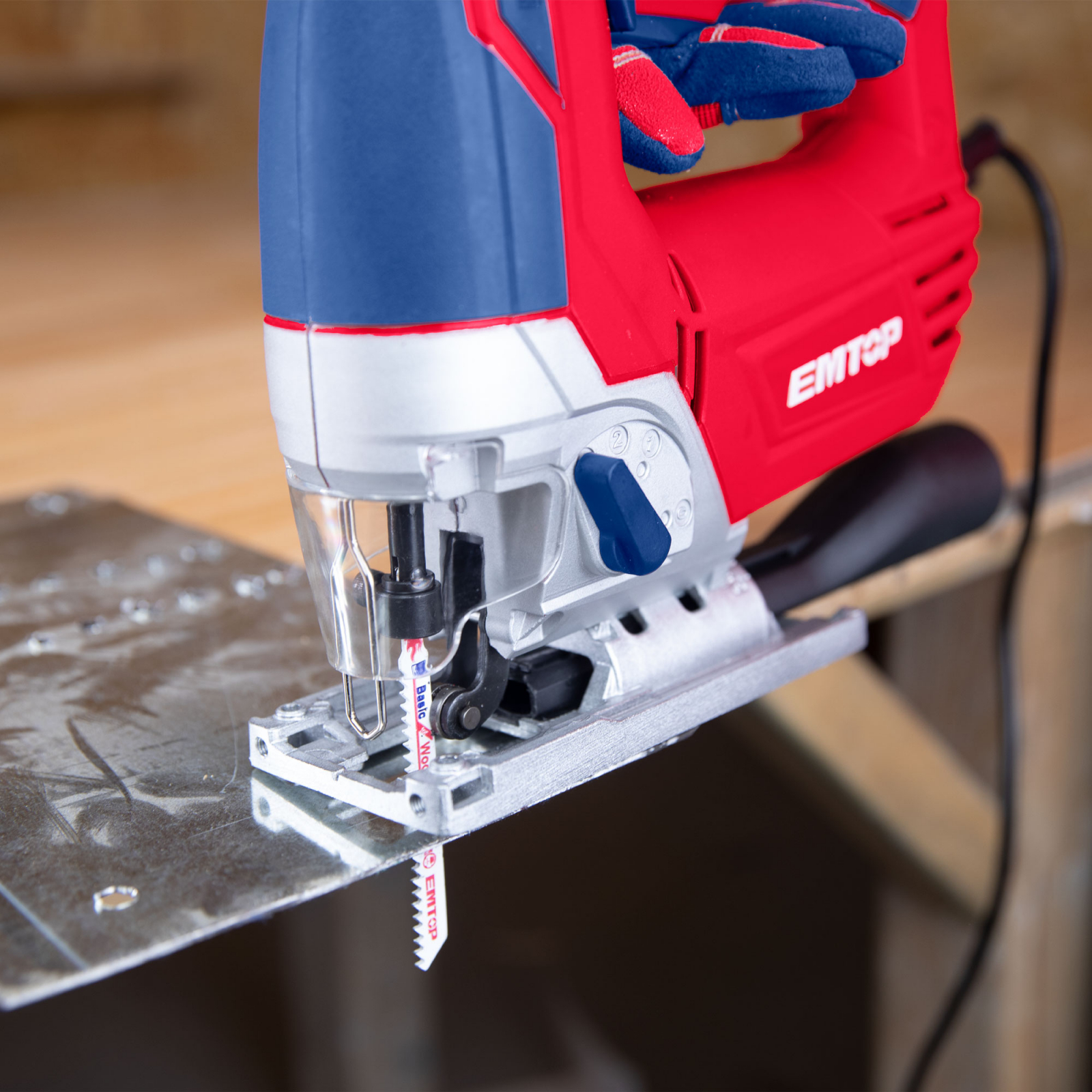 Fierastrau pendular electric 800W, 5 buc lame incluse, EMTOP EJSW8001 5 MTXValve Fierastrau pendular electric 800W, 5 buc lame incluse, EMTOP EJSW8001